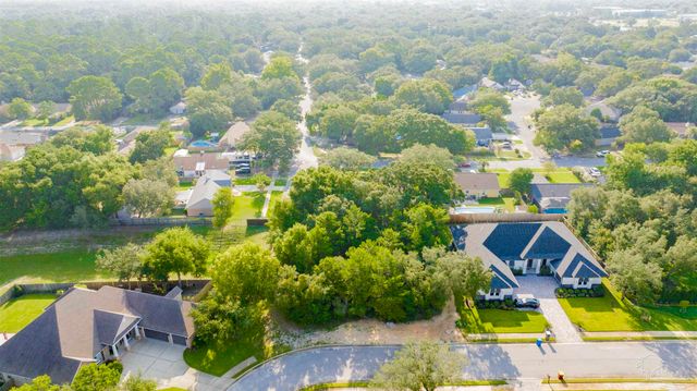 00 Manor Cir, Gulf Breeze, FL 32563