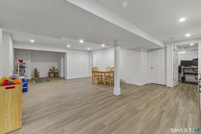 4 Jessie Lane, East Windsor, CT 06016