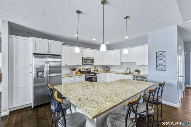 4 Jessie Lane, East Windsor, CT 06016