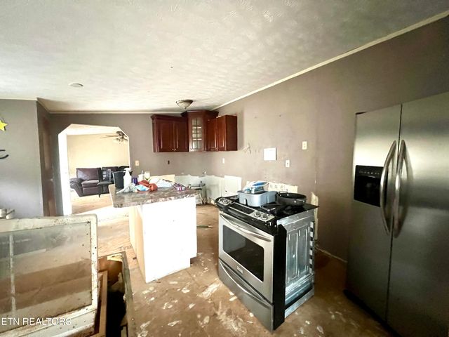 2736 Cedar Bluff Rd, Sevierville, TN 37876