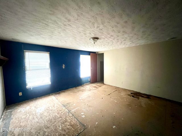 2736 Cedar Bluff Rd, Sevierville, TN 37876