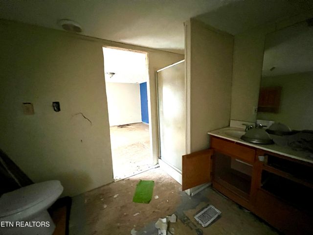 2736 Cedar Bluff Rd, Sevierville, TN 37876