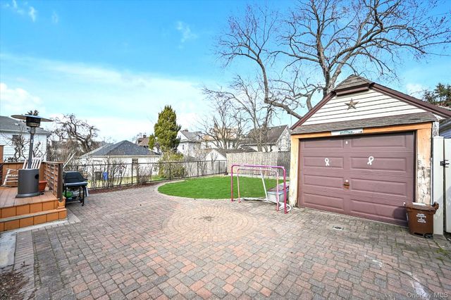 33-35 150th Place, Flushing, NY 11354