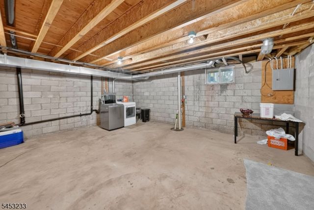 19 Mindy Dr, Franklin Twp., NJ 08873