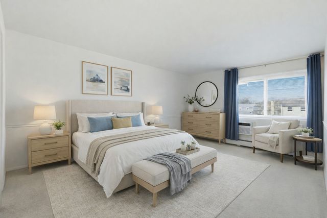 2620 N Windsor Drive 204, Arlington Heights, IL 60004