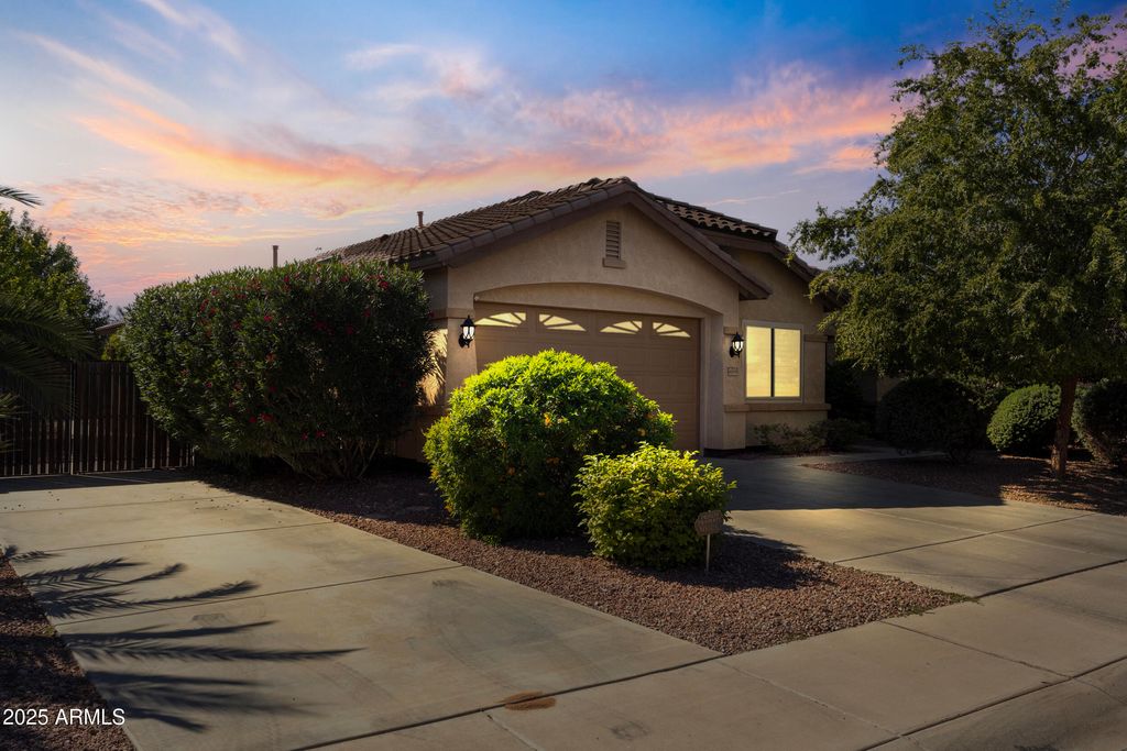 44545 W VINEYARD Street, Maricopa, AZ 85139 — photo 2