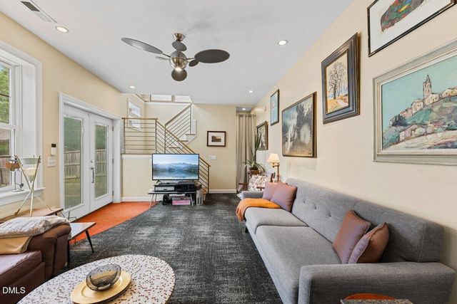208 Baggett Avenue, Raleigh, NC 27604