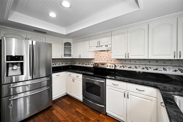 14279 85TH AVENUE, Seminole, FL 33776