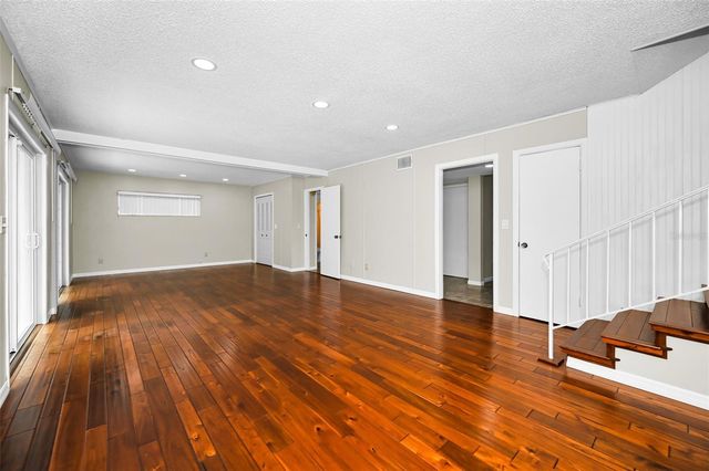 14279 85TH AVENUE, Seminole, FL 33776