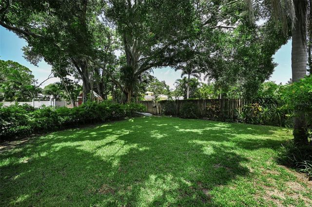 14279 85TH AVENUE, Seminole, FL 33776