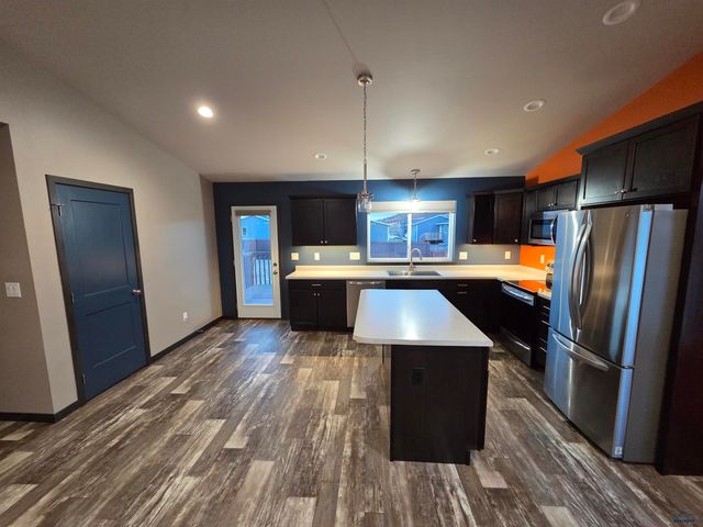 5649 COAL BANK DR, Rapid City, SD 57701