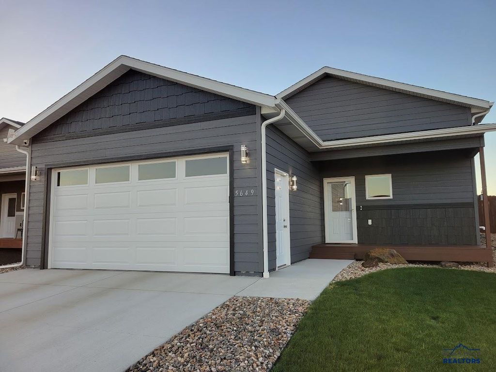 5649 COAL BANK DR, Rapid City, SD 57701