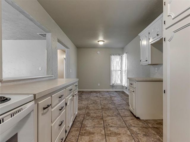 10216 Lyndon Road, Oklahoma City, OK 73120