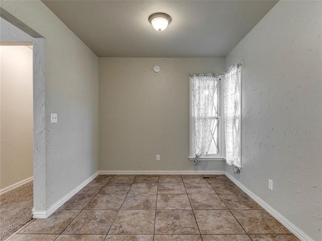 10216 Lyndon Road, Oklahoma City, OK 73120