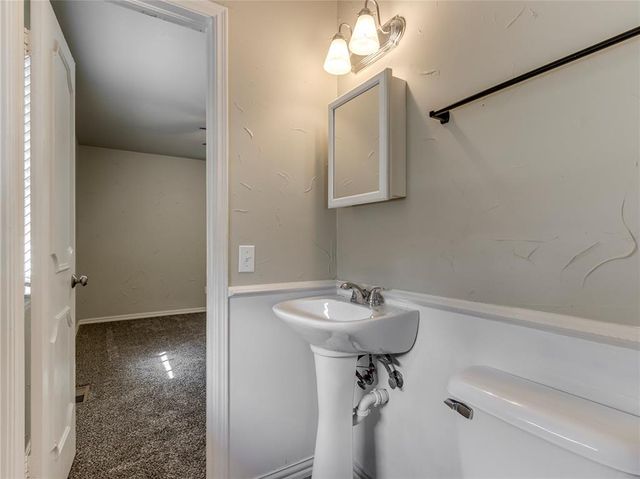 10216 Lyndon Road, Oklahoma City, OK 73120