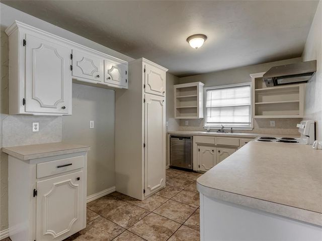 10216 Lyndon Road, Oklahoma City, OK 73120