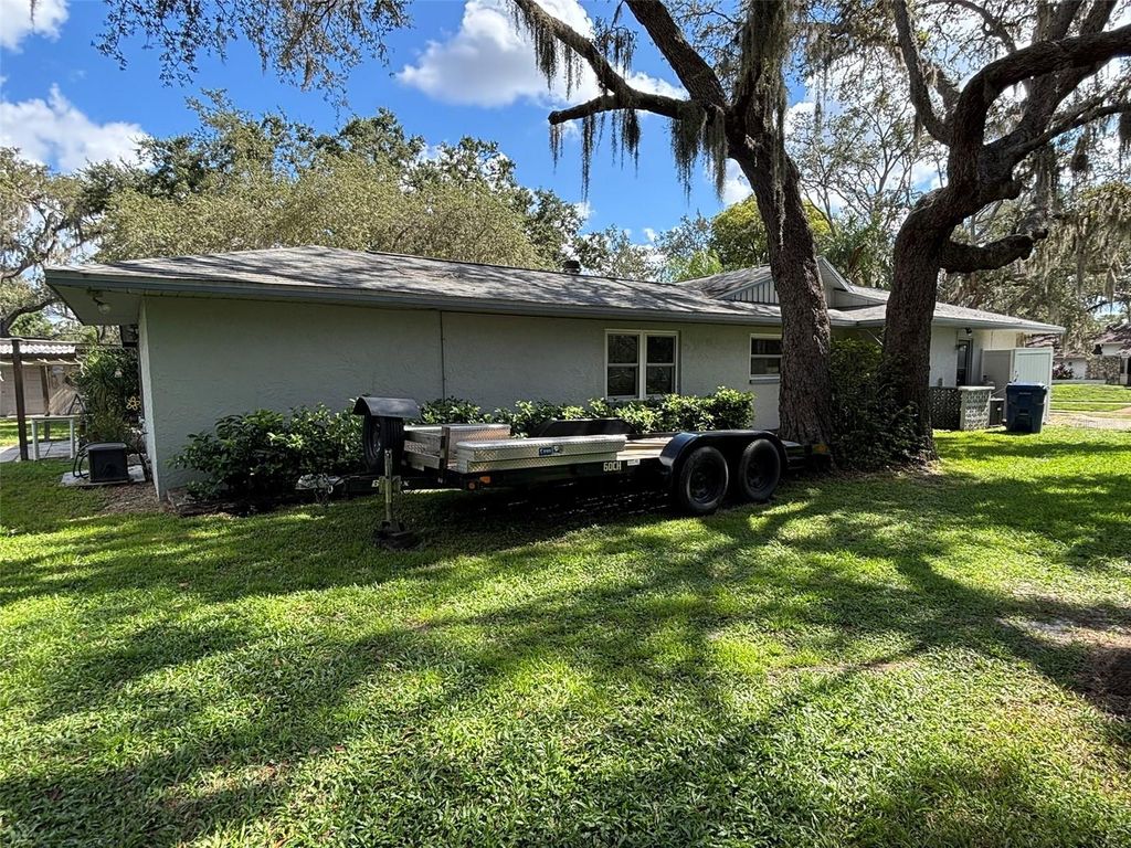 Image 42 of property listing at 2309 WOODBEND CIRCLE, New Port Richey, FL 34655