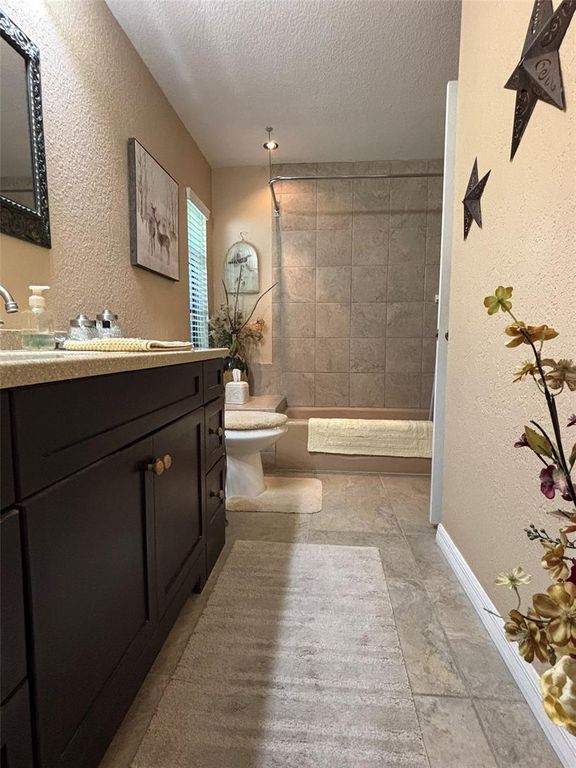 Image 9 of property listing at 2309 WOODBEND CIRCLE, New Port Richey, FL 34655