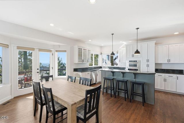 1019 NW Hale Court, Bend, OR 97703
