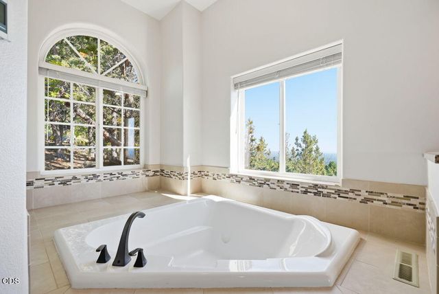1019 NW Hale Court, Bend, OR 97703