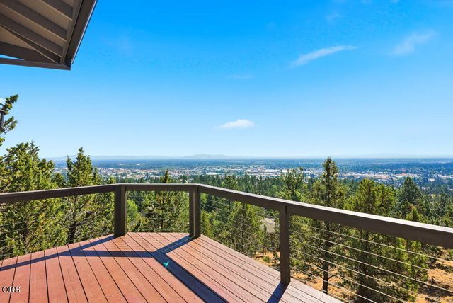 1019 NW Hale Court, Bend, OR 97703