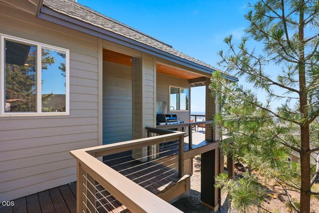1019 NW Hale Court, Bend, OR 97703