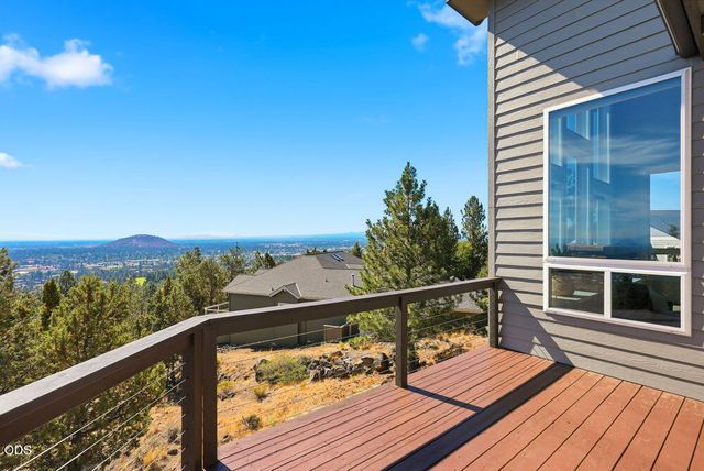 1019 NW Hale Court, Bend, OR 97703