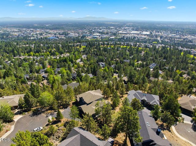 1019 NW Hale Court, Bend, OR 97703