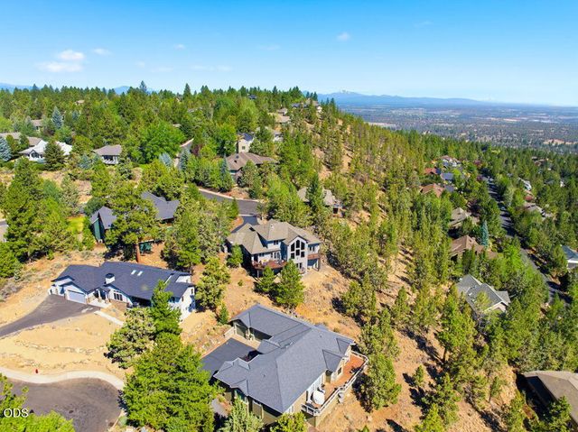 1019 NW Hale Court, Bend, OR 97703