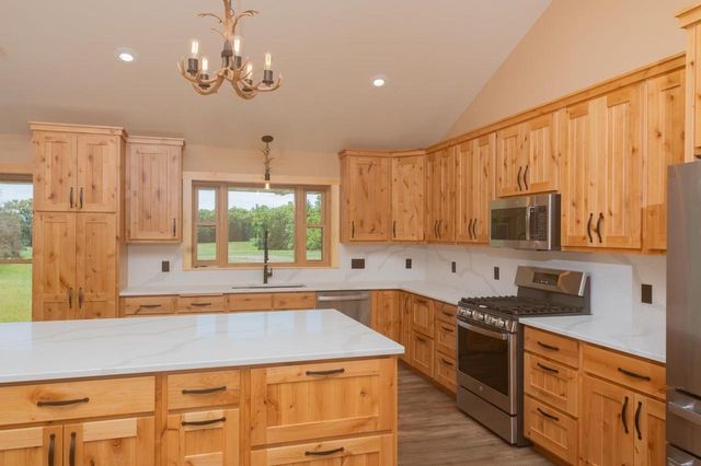 W13508 CYPRESS AVENUE, Coloma, WI 54930