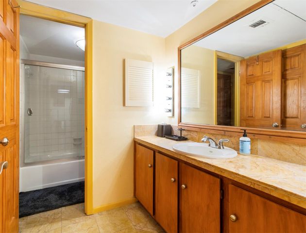 8429 Hearth Drive 3, Houston, TX 77054