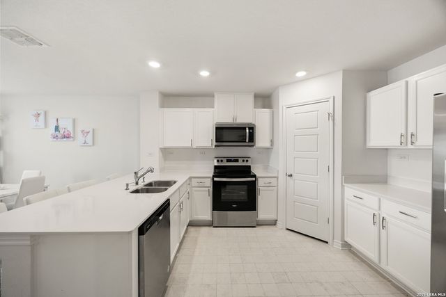 11648 Midnight Rain, San Antonio, TX 78245