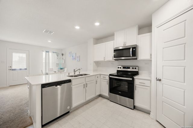 11648 Midnight Rain, San Antonio, TX 78245