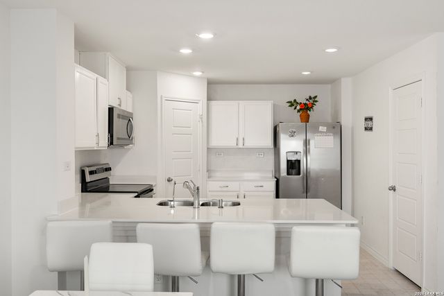 11648 Midnight Rain, San Antonio, TX 78245