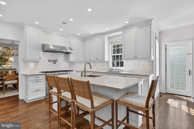 4340 GARFIELD ST NW, Washington, DC 20007
