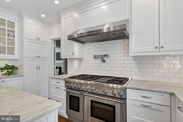 4340 GARFIELD ST NW, Washington, DC 20007