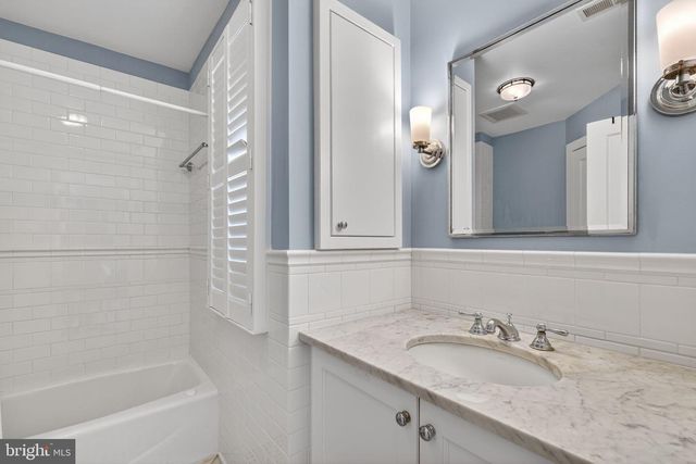 4340 GARFIELD ST NW, Washington, DC 20007