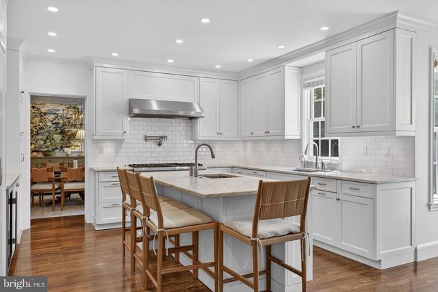 4340 GARFIELD ST NW, Washington, DC 20007