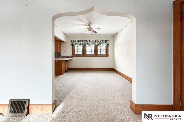 6152 Hickory Street, Omaha, NE 68106