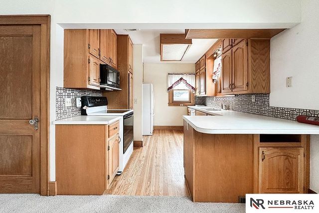 6152 Hickory Street, Omaha, NE 68106