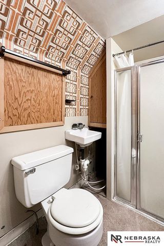 6152 Hickory Street, Omaha, NE 68106