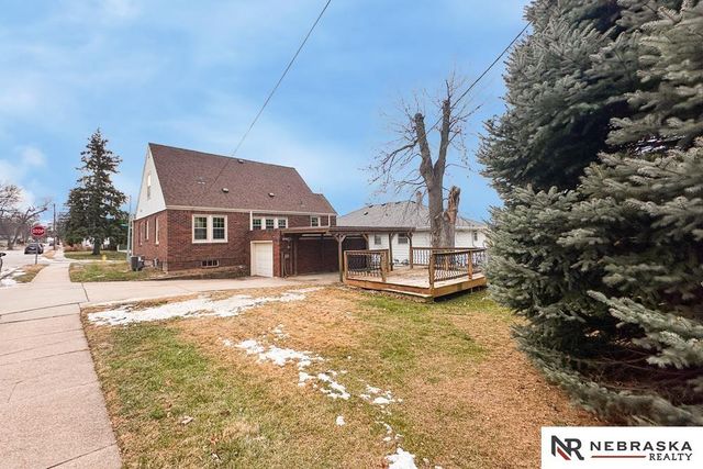 6152 Hickory Street, Omaha, NE 68106