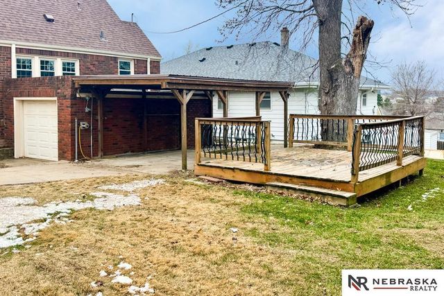 6152 Hickory Street, Omaha, NE 68106