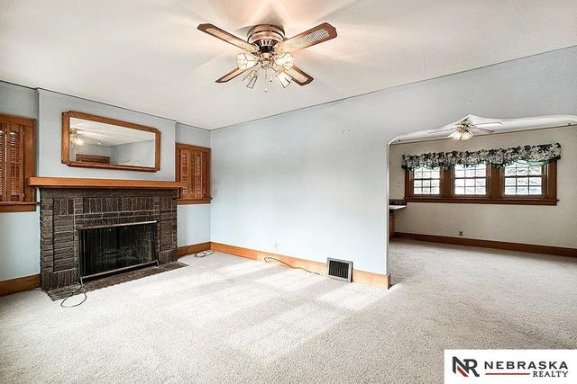 6152 Hickory Street, Omaha, NE 68106