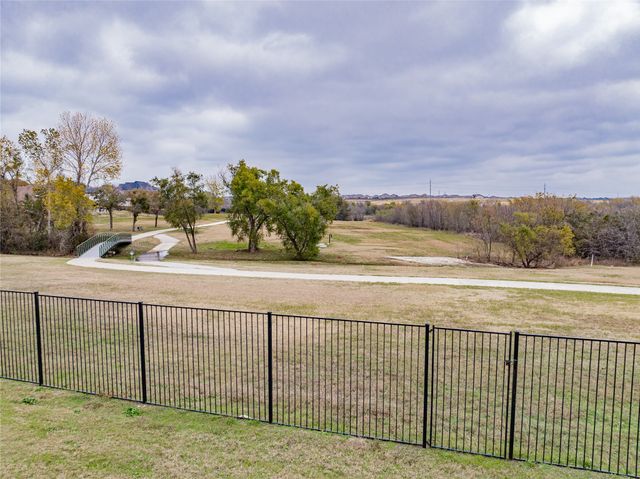 5404 Paloma Blanca Drive, Fort Worth, TX 76179