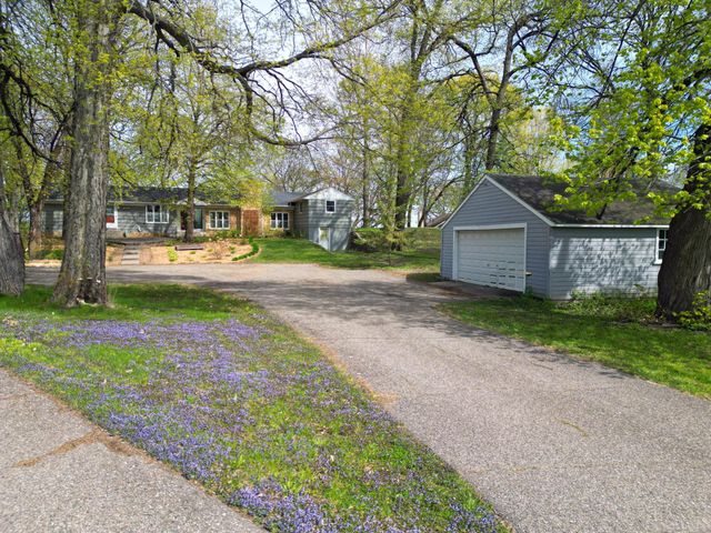 7043 Highway 71 NE, Willmar, MN 56201