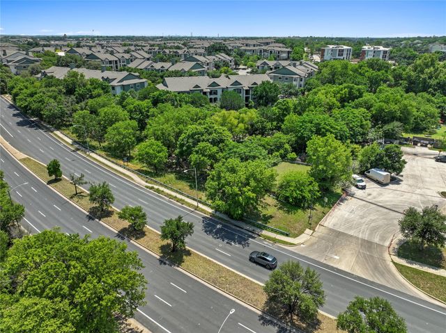 301 E Stassney LN, Austin, TX 78745