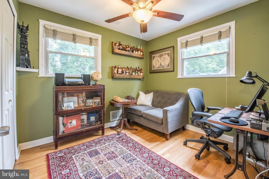 Image 13 of property listing at 1346 SUDVALE RD, Baltimore, MD 21208