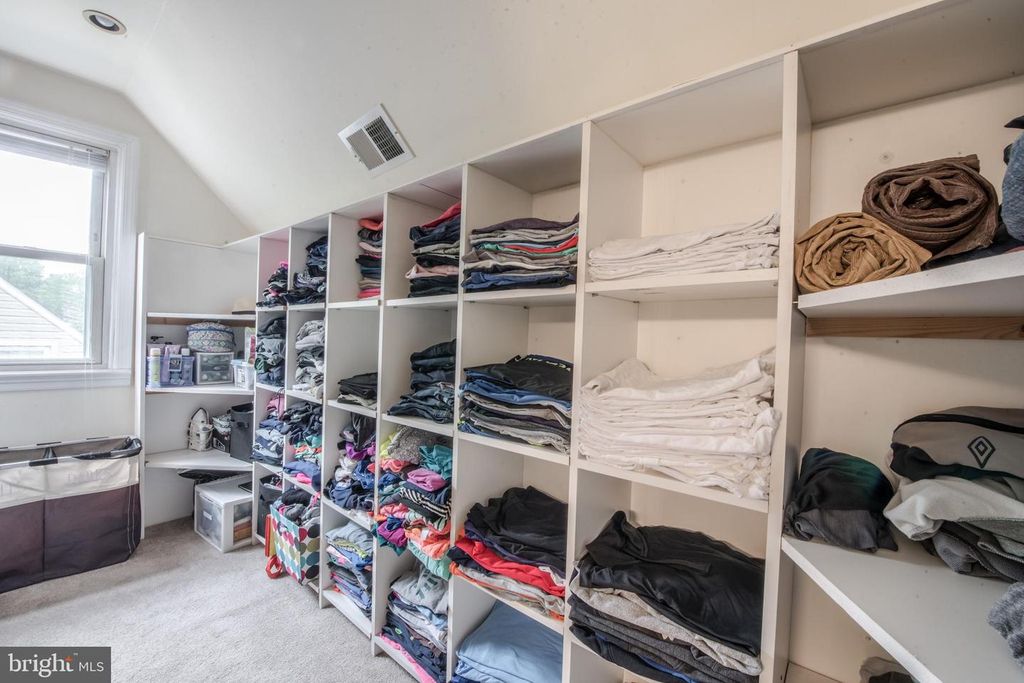 Image 22 of property listing at 1346 SUDVALE RD, Baltimore, MD 21208