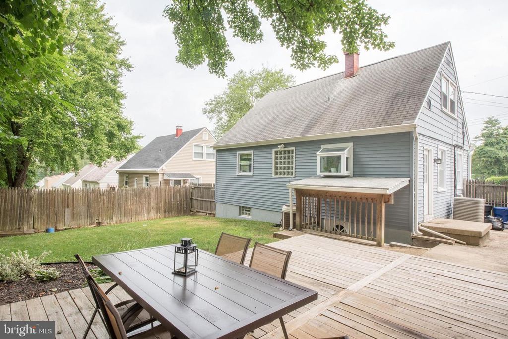 Image 26 of property listing at 1346 SUDVALE RD, Baltimore, MD 21208